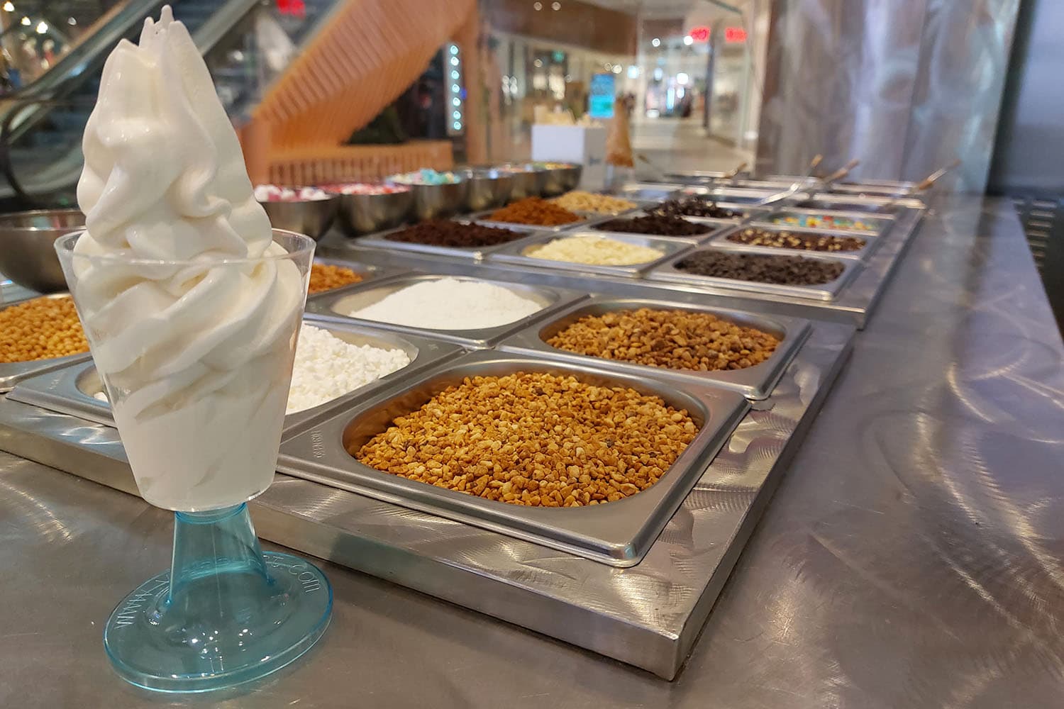 Tiare Shopping YoYogurt shop